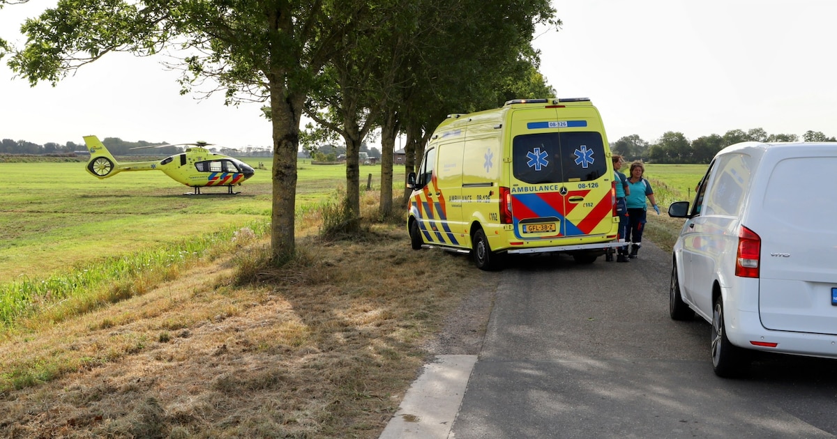 Ernstig ongeluk tussen wielrenner en bestelbus: traumaheli­kop­ter geland.