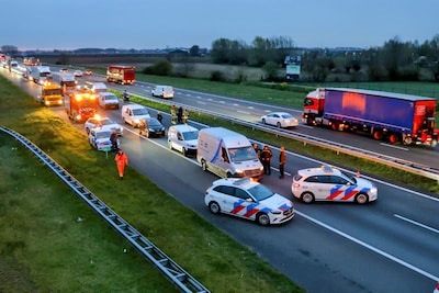 A15 richting Gorinchem dicht vanwege aanrijding
