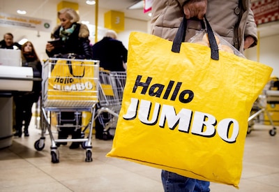 Jumbo roept pulled chicken terug: mogelijk rauwe kip in de verpakking