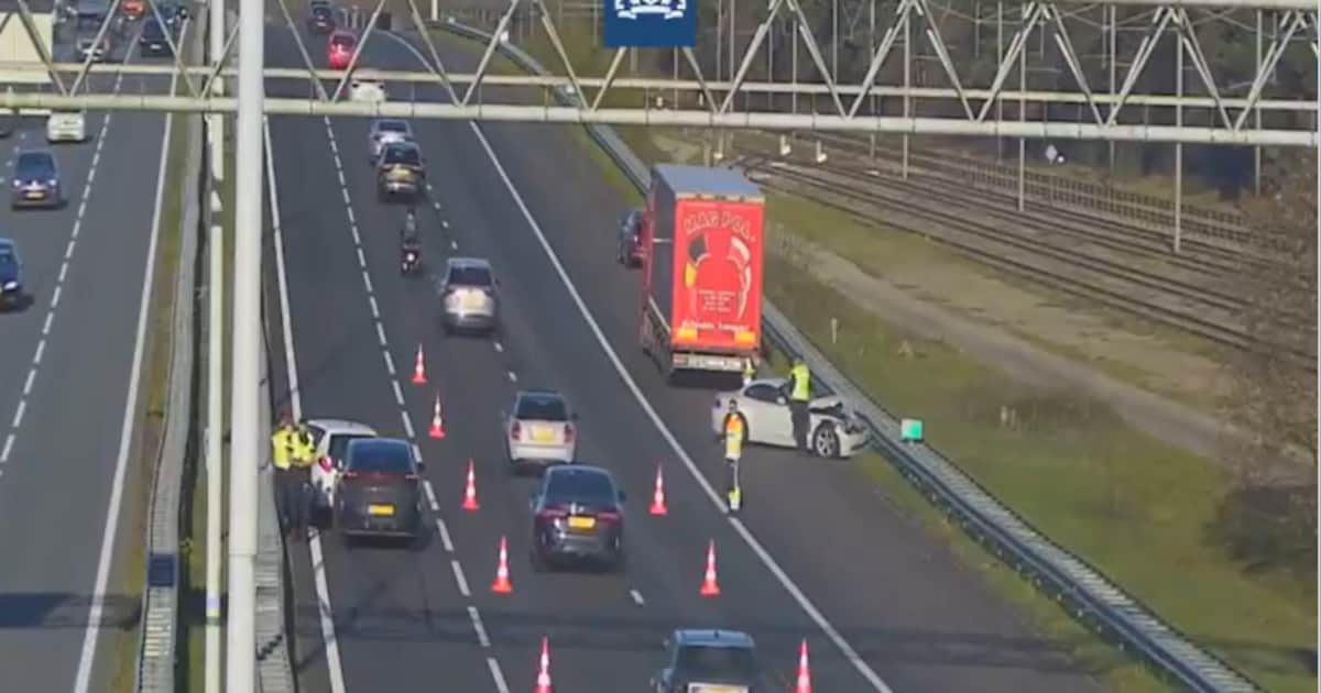 Meerdere voertuigen in botsing op de A12 bij Driebergen: weg inmiddels weer vrij