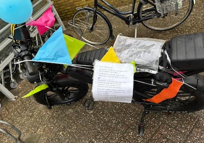 Supermarkt neemt op ludieke wijze wraak op dief: ‘Als je naar boven kijkt, kun je zien dat ik je nu ook zie’