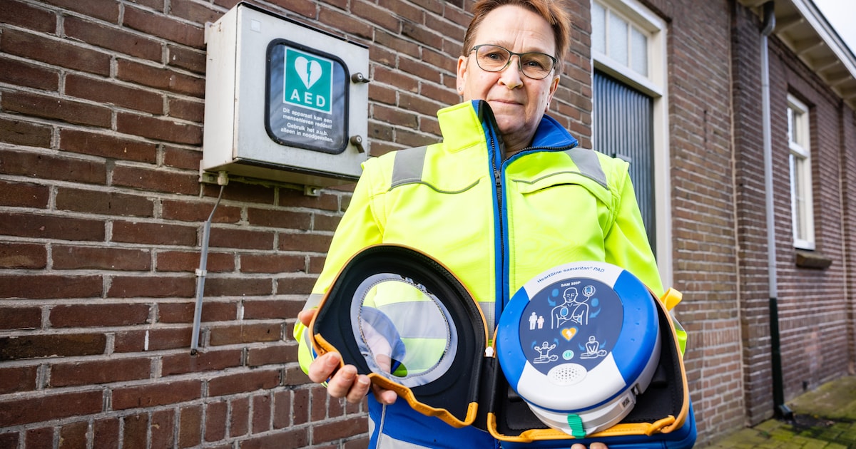 Na reanimatie wil Gerda pads van de aed vervangen, maar die zijn er niet en dat is een groot problee