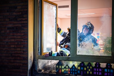 Explosie bij lokaal groep 3 jaagt ouders de stuipen op het lijf: ‘Zoon vraagt of de school kapot gaat’