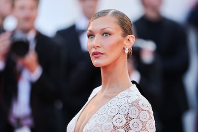 Bella Hadid gaat de wereld over met 'naakte' jurk in Cannes: is het verbod stiekem afgeschaft?