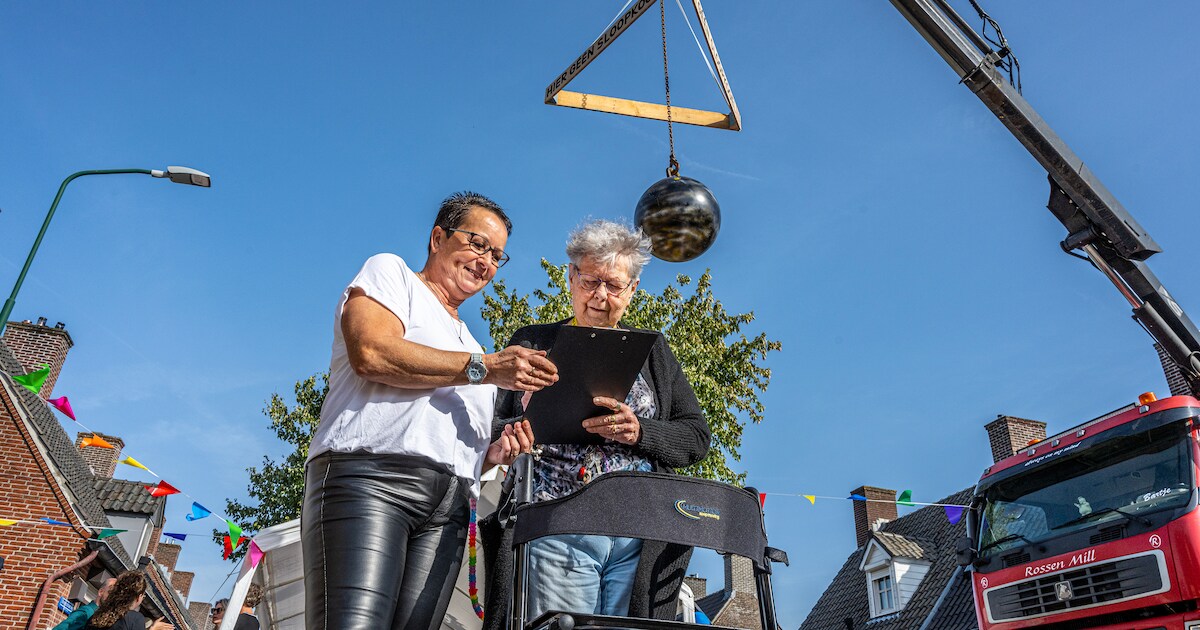 Bijna vierhonderd handtekeningen tegen sloop huizen Mill, wethouder ...