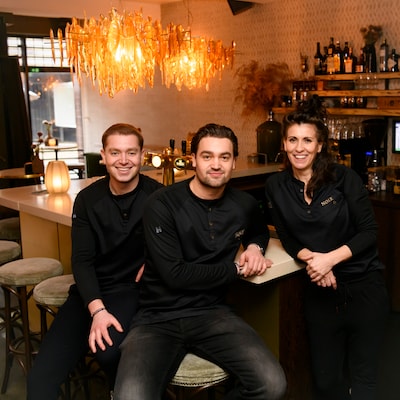 Ze heeft een hartstikke succesvol café, toch trekt Kimm (47) de deur achter zich dicht