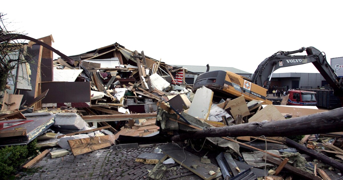 Buurman sloopt clubhuis motorclub Rhenen