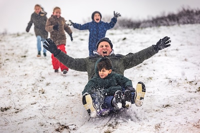 Worden we socialer van sneeuw? Ja, en er zijn meer redenen waarom sneeuw ons goedgemutst maakt