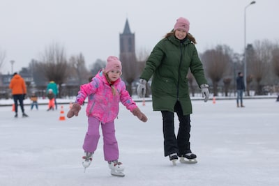 Eerst kans op dichte mist, na dinsdag  daalt de temperatuur: nieuwe kans op schaatspret