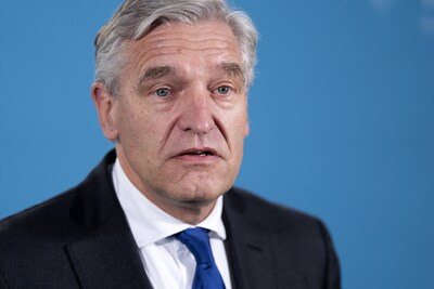 Mediabedrijven schrijven brief aan informateur: ‘Techreuzen bedreigen veiligheid Nederland’