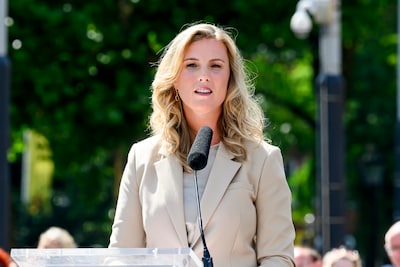 Kelly de Vries stopt als directeur Peter R. de Vries Foundation: ‘Juiste moment om te ontdekken wat ik zelf wil’