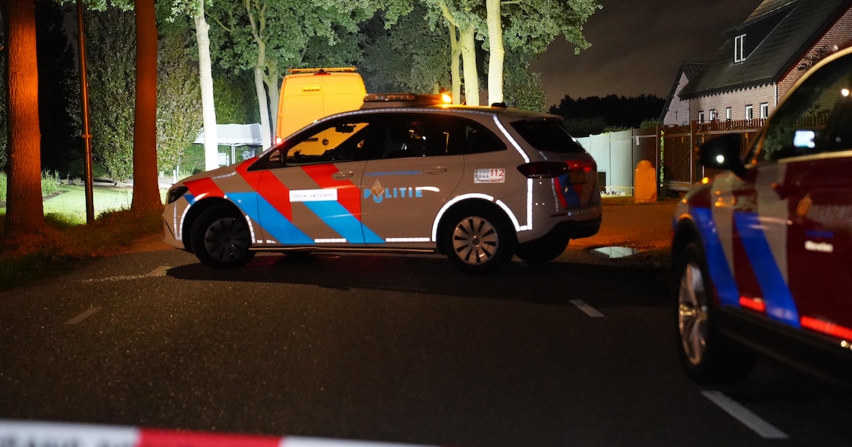 Vrouw overleden na aanrijding, bestuurder spoorloos.