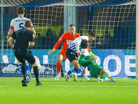 LIVE | FC Eindhoven komt via kopbal van Tyrese Simons op gelijke stand tegen FC Dordrecht