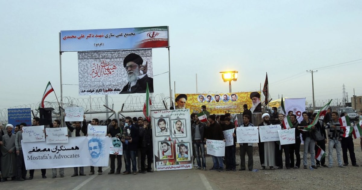 Ayatollah Khamenei: Iran neemt 'geen jota' afstand van nucleaire ...