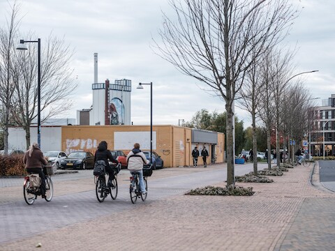 Het voormalige Openbaar Vervoer Museum aan de Stationsstraat in Doetinchem is gekraakt. 