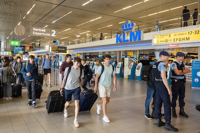 Vliegtickets tientjes tot paar honderd euro duurder als oorlog Iran niet snel stopt