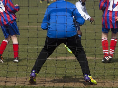 Nadat ze hun 9-jarige zoon ‘huilend’ in het doel zien staan, stappen ouders naar de rechter