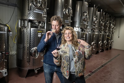 Wijnmakers Diederik en Arina: ‘Zij durft financieel meer risico’s aan’