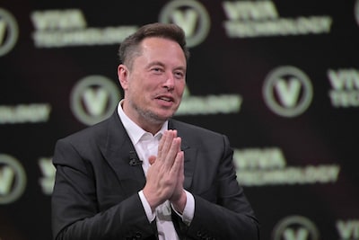 Aandeelhouders Tesla keuren megabeloning Elon Musk van 1000 miljard dollar goed