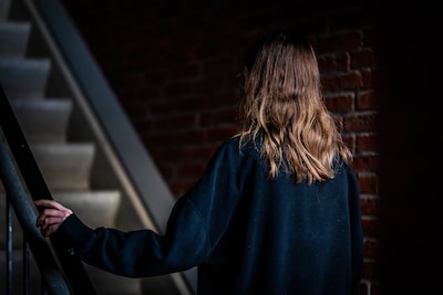 Sanne (22) wacht hoger beroep zorgbegeleider die haar seksueel misbruikte niet af en stapt uit leven