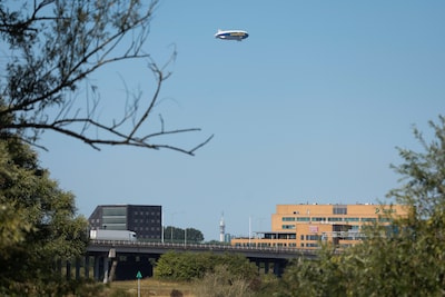 Zeppelin spotten? Vandaag kan het: dit 75 meter lange gevaarte vliegt boven Gelderland en dit is waarom