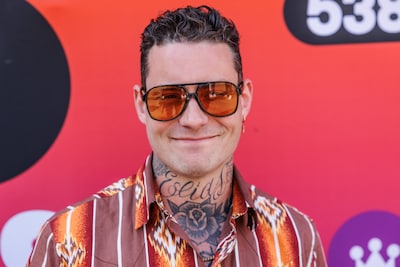 Douwe Bob stopt na zeventien jaar met slikken antidepressiva: ‘Voel me goed’
