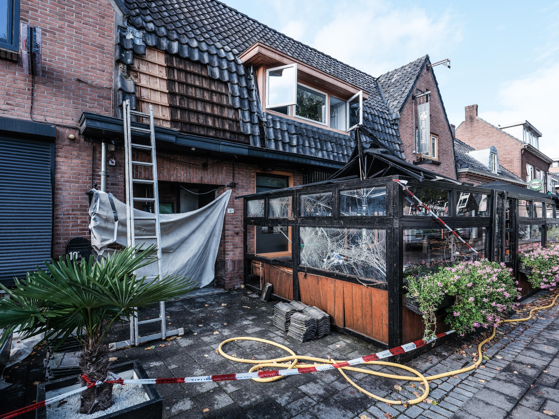 Coffeeshop mag weer open na aanslag; politie weet meer over het gebruikte explosief