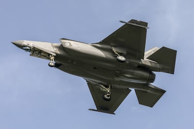 Iran zegt Amerikaanse F-35 te hebben geraakt,  Trump wil dat Israël stopt met aanvallen van Iraanse gasvelden