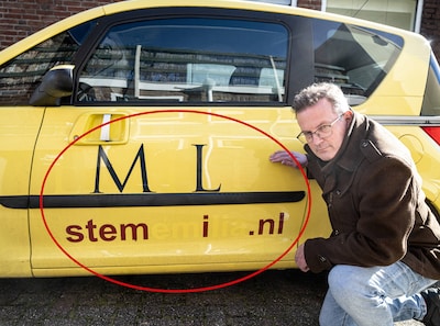 Lokale partij bedroefd door vernieling aan campagne-Peugeot ‘Tweety’: ‘Dit gaat verder dan een snorretje op een poster’