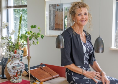 Carla is matchmaker voor de elite: ‘Hij reed haar achterna naar een vriendenweekend, toen werd ik kwaad’