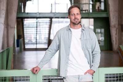 Bij dit reisbureau gaat de zorgverlener gewoon mee op vakantie: ‘Je wilt de spanning meteen wegnemen’