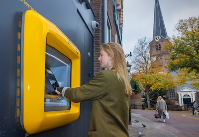 Inflatie eurozone daalt licht naar 2,1 procent