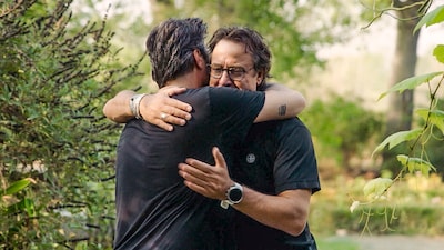 ‘Marco Borsato is lafbek dat-ie bij reisprogramma van vriend gaat zitten’