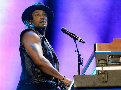 R&b-zanger en viervoudig Grammy-winnaar D’Angelo (51) overleden