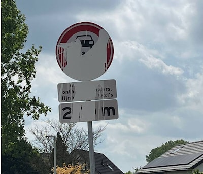 Vandalen bekladden borden op beruchte Griftdijk in Nijmegen-Noord: tijdelijk geen boetes