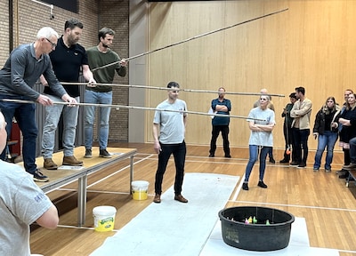 Captains van Alphse Kwis bereiden zich vast voor op dé dorpsquiz van het jaar