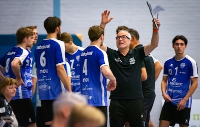 Jacek (67) miste familie en sprak de taal niet, nu straalt hij als kampioen: ‘Ik voelde me eenzaam’