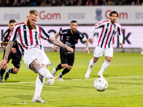 LIVE | Worstelend en zoekend Willem II krijgt dé kans, maar Verheydt mist strafschop tegen Helmond Sport