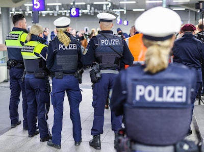 Duitse treinconducteur (36) overleden na klap van zwartrijder: ‘Hij deed gewoon zijn werk’