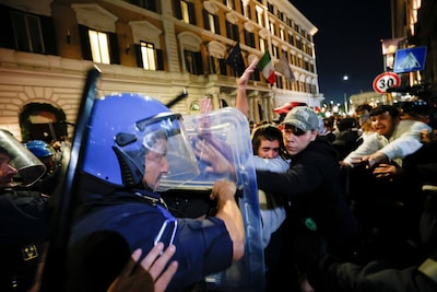 LIVE Protesten in Europa | Ministerie in brand gestoken bij demonstraties in Albanië, bijna 1000 arrestaties in Frankrijk
