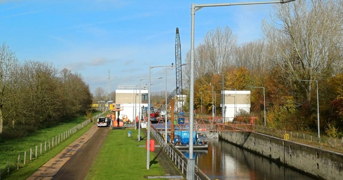 Monumentale deuren sluis Roermond worden teruggeplaatst