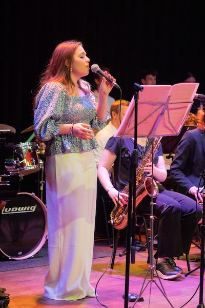 Juliette Gorsira zingt met Klarendal Jazzorkest in Arnhem