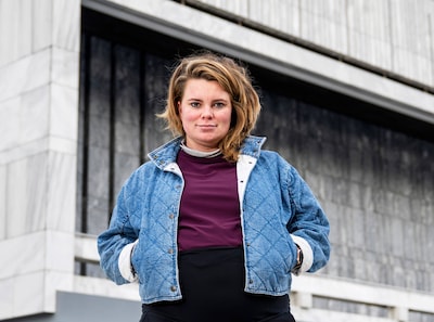 Carolien (31) gedwongen tot tijdelijk ontslag vanwege zwangerschap: ‘Teruggeworpen naar 1957’