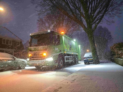Afvalinzamelaar Dar stopt per direct met inzamelen afval: ‘Glijdende vuilniswagen is een gevaar voor