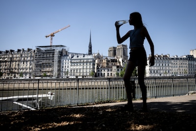 Extreme temperaturen leggen Europa lam: ‘Onze gebouwen zijn een tikkende tijdbom’