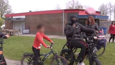 Grote onrust in wijk om fatbiketerreur, bewoners bewapenen zich en dreigen met ‘wijkoorlog’ in brief aan politie