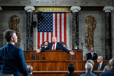 Trump probeert in zijn State of the Union-toespraak de regie terug te pakken: ‘Deze mensen zijn gek’