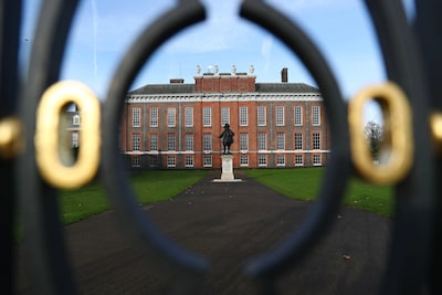 Man klimt tweemaal over hek Kensington Palace, William en Catherine waren beide keren niet thuis