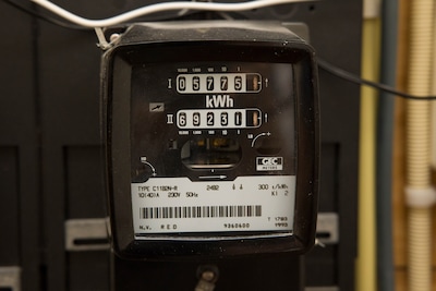 Dwangsom van 1650 euro voor zonnepaneelbezitter die digitale meter weigert