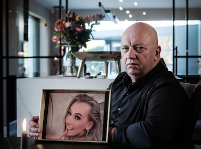 Zijn dochter Sanne werd vermoord door haar ex, nu staat Wim op tegen femicide: ‘Help een vrouw in nood, kijk niet weg’